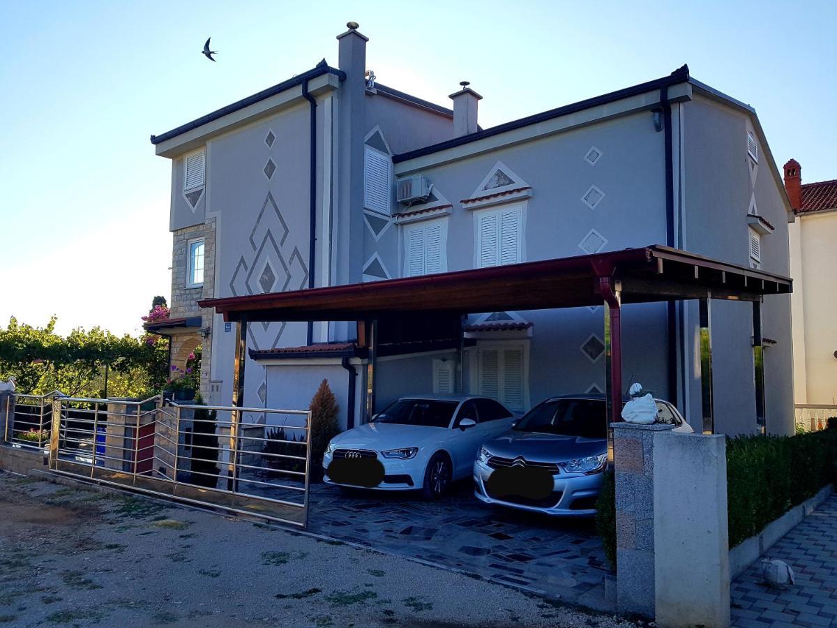 Apartments Petar & Anka Biograd Na Moru Extérieur photo