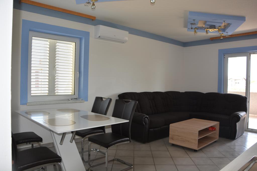 Apartments Petar & Anka Biograd Na Moru Extérieur photo