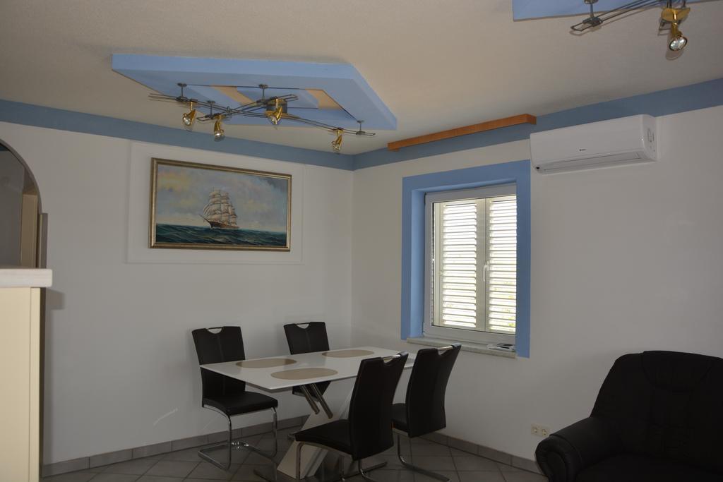 Apartments Petar & Anka Biograd Na Moru Extérieur photo
